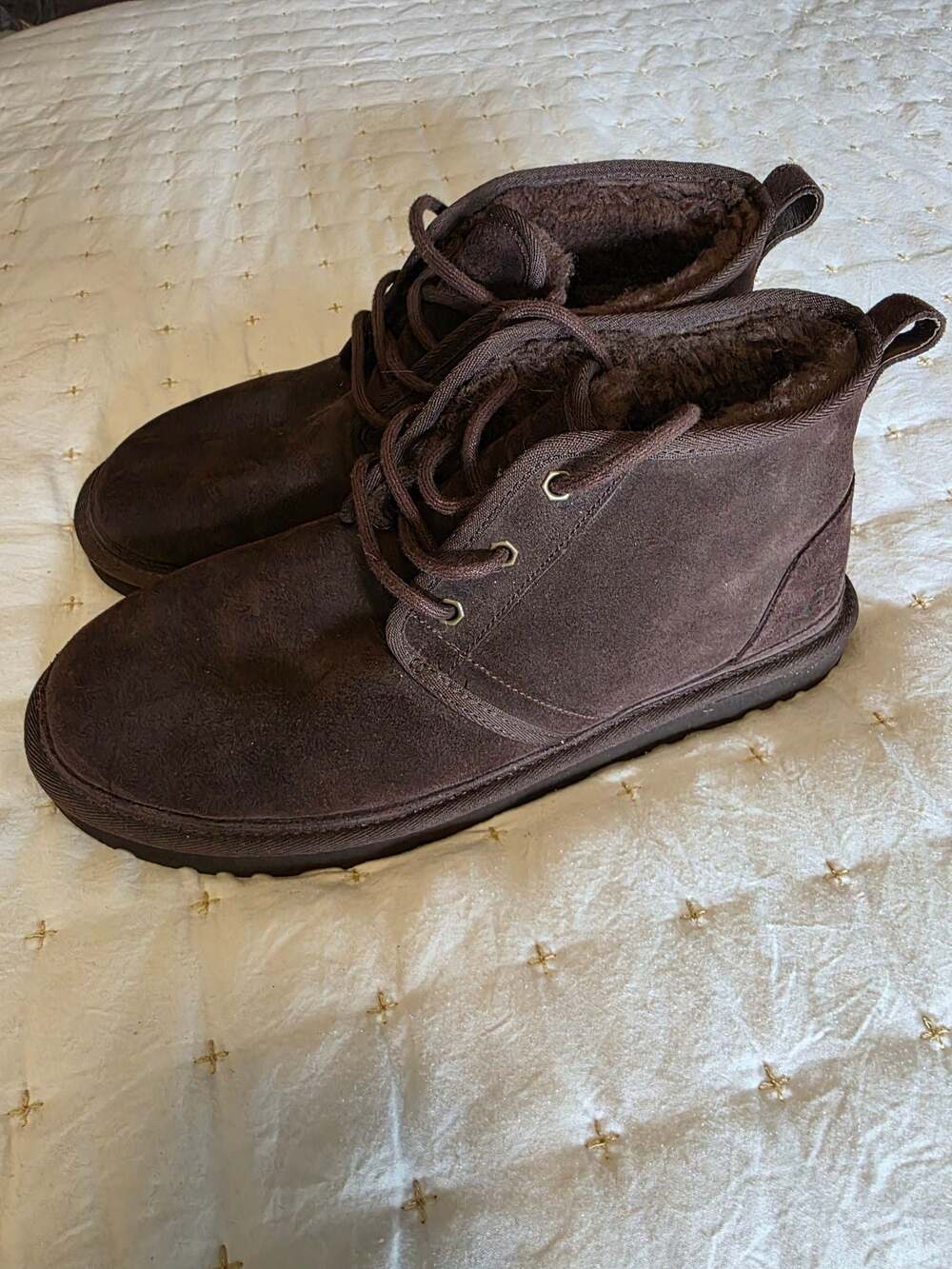 UGG Men's Neumel Chukka Boots in Espresso Suede